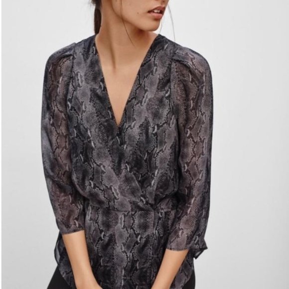Aritzia Tops - ARITZIA Babaton Alexander Snake Print Silk…